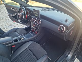 Mercedes-Benz A 180 2018-thumb-34