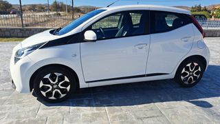 Toyota Aygo (X) 2018 AUGO 1.0 X-WAVE