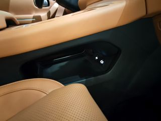Leapmotor C 10 2025 DESIGN BEV-thumb-19