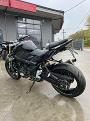 Suzuki GSR 750 2013-thumb-2