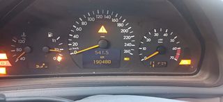 Mercedes-Benz CLK 200 2002-thumb-6
