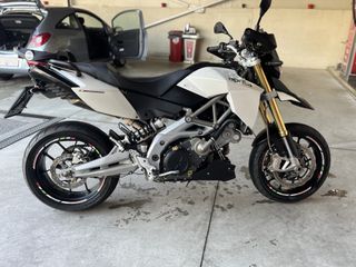 Aprilia Dorsoduro 750 2011