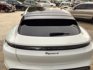 Porsche Taycan 2022 4 CROSS TURISMO-thumb-10