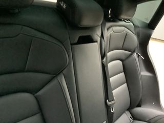 Porsche Taycan 2022 4 CROSS TURISMO-thumb-28