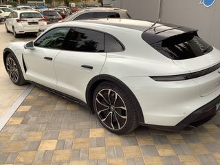 Porsche Taycan 2022 4 CROSS TURISMO-thumb-4