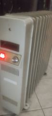 καλοριφέρ ΜΕΓΑΛΟ με ρεύμα με.λαδι.ζεστάνει πολύ γρήγορα και πολύ.και οικονομικο Αν θέλετε δεστε όλες τις αγγελίες μου κάτω από το όνομα μου πατήστε ευχαριστώ για το χρόνο σας