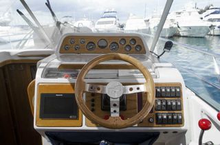 Nimbus 2003 320 Coupe-thumb-2