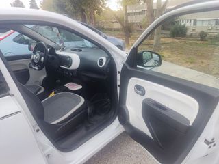 Renault Twingo 2017-thumb-6