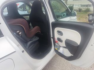 Renault Twingo 2017-thumb-12