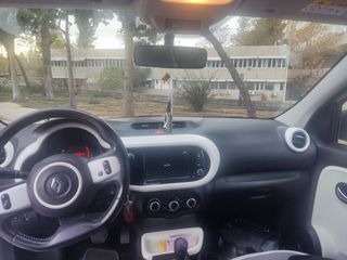 Renault Twingo 2017-thumb-2