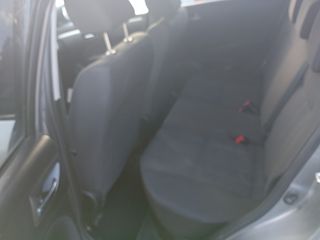 Suzuki Swift 2015-thumb-5