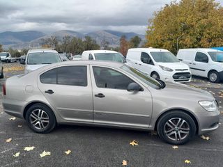 Skoda Octavia 2012 <DANOS CARS> 1.2 ΑΡΙΣΤΟ-thumb-3