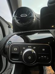 Mercedes-Benz A 160 2020-thumb-4