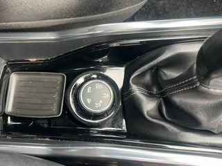 Peugeot 2008 2015 1.6 HDI ALLURE GRIP CONTROL-thumb-7