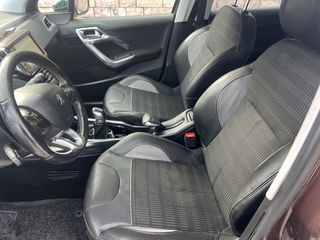 Peugeot 2008 2015 1.6 HDI ALLURE GRIP CONTROL-thumb-19
