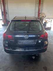 Πορτμπαγκάζ Opel Astra J station wagon