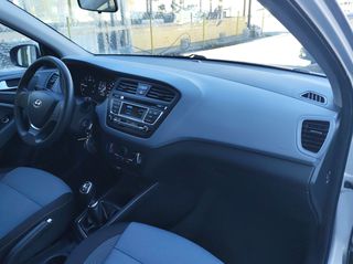Hyundai i 20 2017 ACTIVE 1.4 CRDI STYLE-thumb-11