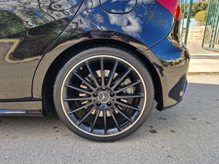 Mercedes-Benz A 45 AMG 2014-thumb-9