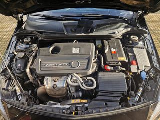 Mercedes-Benz A 45 AMG 2014-thumb-23
