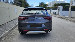 Alfa Romeo Stelvio 2017