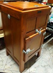 Παλαιό ψυγείο πάγου (δεκ. 1950) πλήρως αναπαλαιωμένο - αντίκα vintage ρετρό