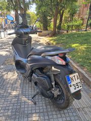 Piaggio Beverly 300 2019-thumb-5