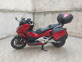 Honda Forza 750 2021