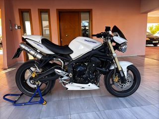 Triumph Street Triple 675 2009