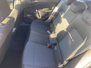 Opel Astra 2019-thumb-14