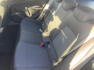 Opel Astra 2019-thumb-15