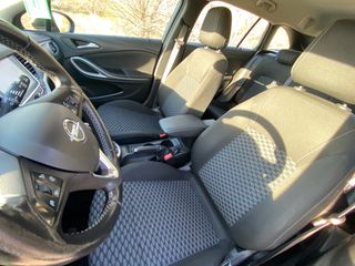 Opel Astra 2019-thumb-20
