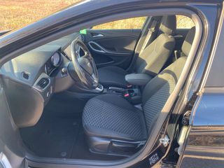 Opel Astra 2019-thumb-21