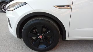 Jaguar E-Pace 2019 R-Dynamic 4X4 AUTOMATIC..!!!-thumb-9