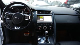 Jaguar E-Pace 2019 R-Dynamic 4X4 AUTOMATIC..!!!-thumb-11