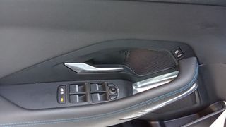 Jaguar E-Pace 2019 R-Dynamic 4X4 AUTOMATIC..!!!-thumb-24