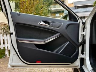 Mercedes-Benz GLA 200 2014 AMG line/ Panorama - KDP Garage-thumb-17
