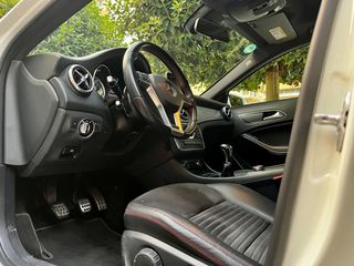 Mercedes-Benz GLA 200 2014 AMG line/ Panorama - KDP Garage-thumb-18
