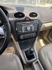 Ford Focus 2005 FOCUS 2.0 GHIA-thumb-6