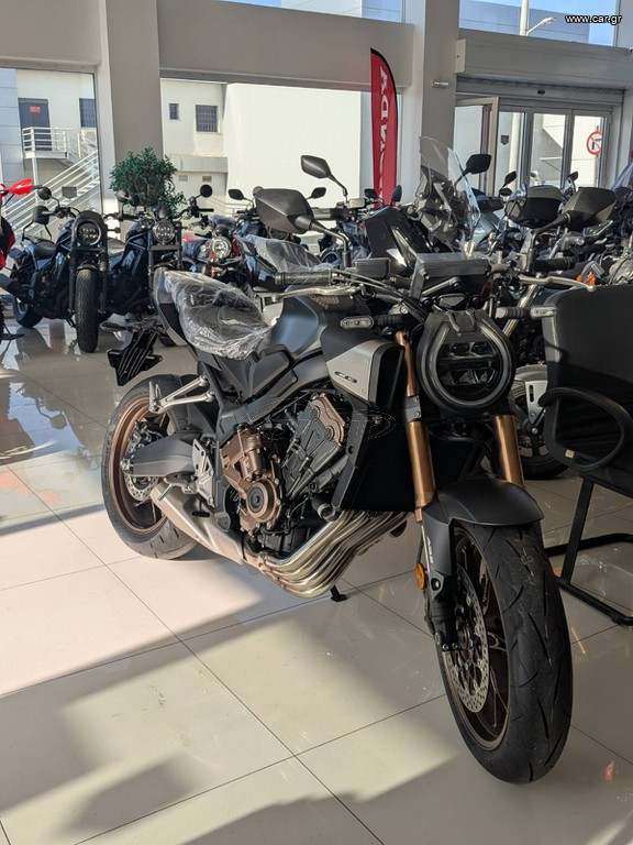 Honda CB 650 2026 R E-CLUTCH ΕΤΟΙΜΟΠΑΡΑΔΟΤΟ!!