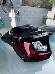 ΠΙΣΩ ΑΡΙΣΤΕΡΟ ΦΑΝΑΡΙ TOYOTA YARIS 2023