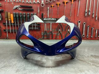 Suzuki GSX-R1000 K1-K2, Μάσκα εμπρός φανού