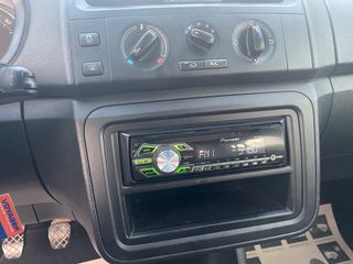 Skoda Fabia 2015-thumb-17