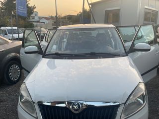 Skoda Fabia 2015-thumb-29