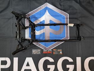 Σασί Μπρος (Βαση Φανου) Για Piaggio MP3 300-500cc Καινούργιο Γνήσιο