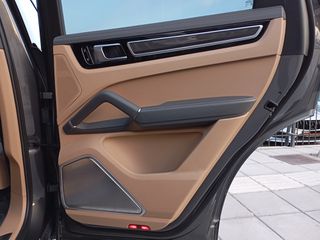 Porsche Cayenne 2022 COUPE S E-HYBRID PLUG IN FULL EXTRA-thumb-44
