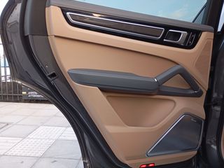 Porsche Cayenne 2022 COUPE S E-HYBRID PLUG IN FULL EXTRA-thumb-43