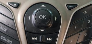 ΚΟΝΣΟΛΑ ΚΕΝΤΡΙΚΗ - ΔΙΑΚΟΠΤΕΣ RADIO - CD - ALARM  FORD FIESTA  2008-2013-thumb-2