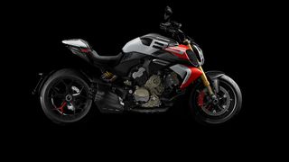 Ducati Diavel 2026 V4-thumb-7