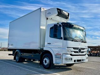 Ψυγείο Mercedes-Benz 2013 1222 4x2
