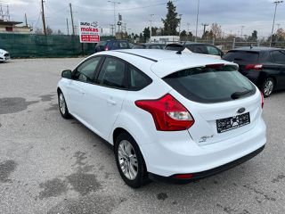 Ford Focus 2011 TITANIUM-thumb-13
